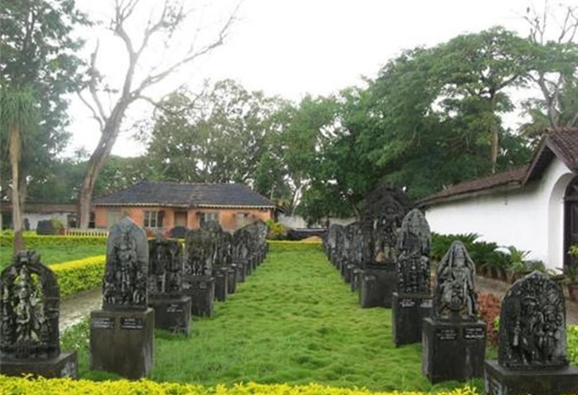 בית מלון כפרי Royal Orchid Central Shimoga