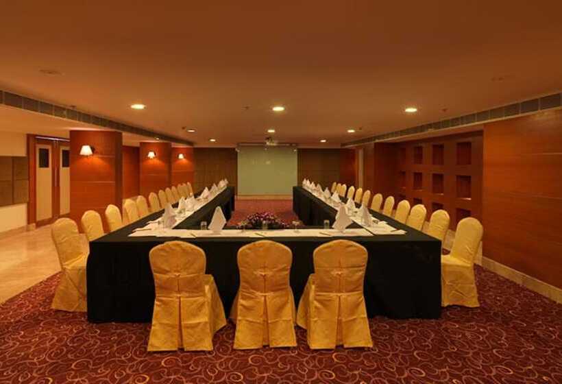 בית מלון כפרי Royal Orchid Central Shimoga