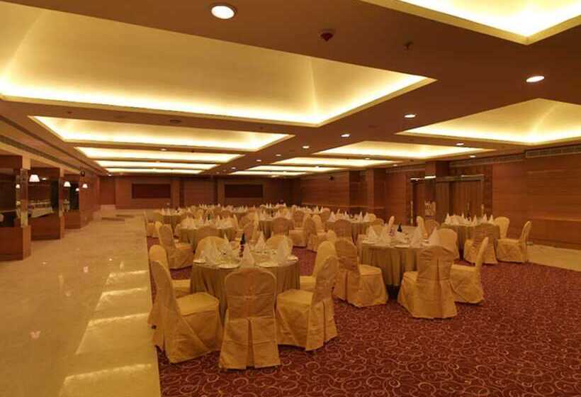 בית מלון כפרי Royal Orchid Central Shimoga