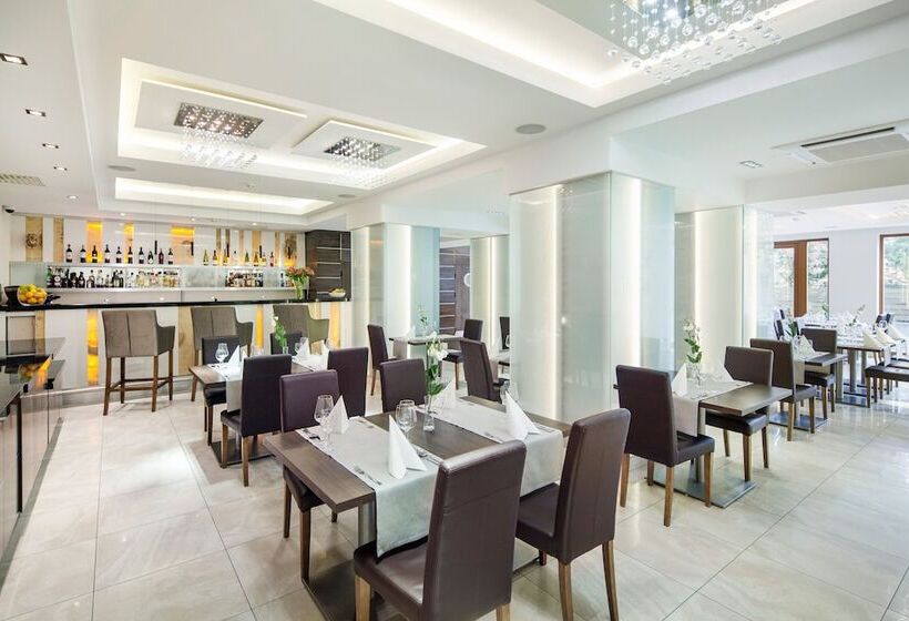 Różany Gaj   Destigo Hotels