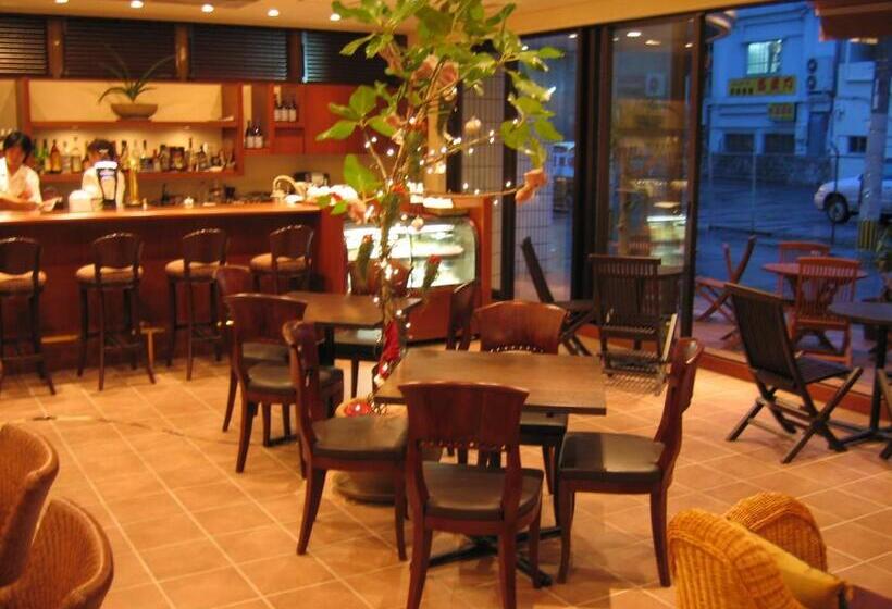 בית מלון כפרי Ryukyu Sun Royal