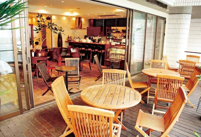 בית מלון כפרי Ryukyu Sun Royal