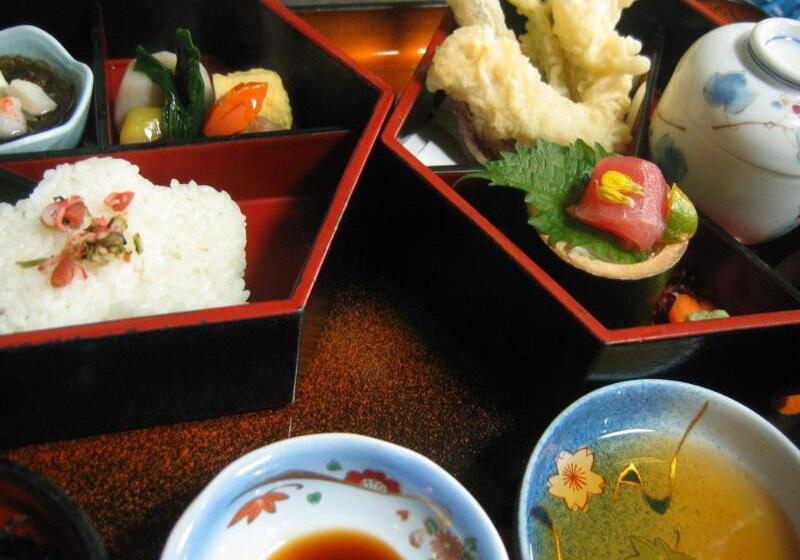 בית מלון כפרי Ryukyu Sun Royal