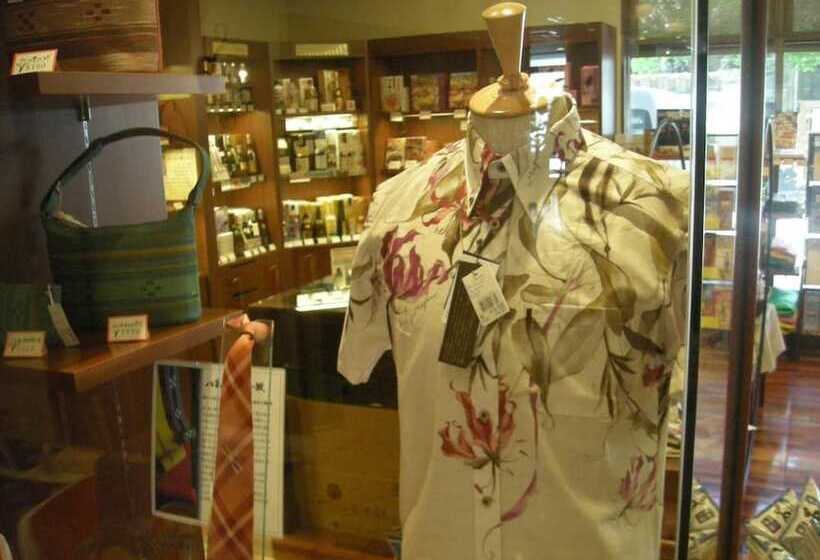 בית מלון כפרי Ryukyu Sun Royal