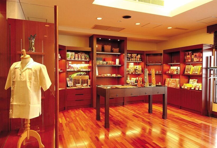 בית מלון כפרי Ryukyu Sun Royal