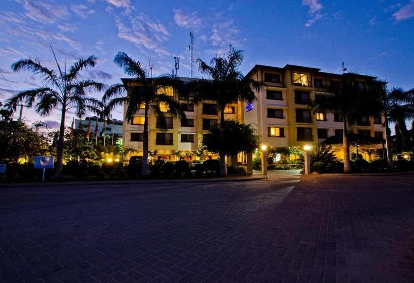 Sea Cliff Court Hotel & Luxury Apartments