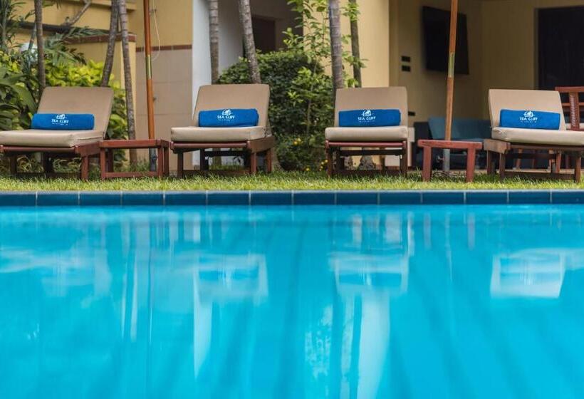 Sea Cliff Court Hotel & Luxury Apartments