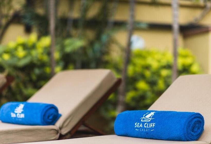 Sea Cliff Court Hotel & Luxury Apartments