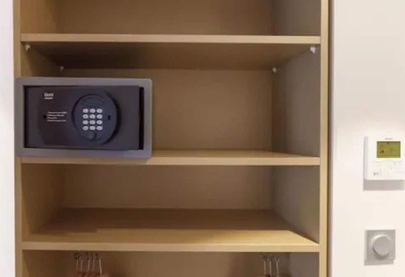 Отель Sixteen Paris Montrouge