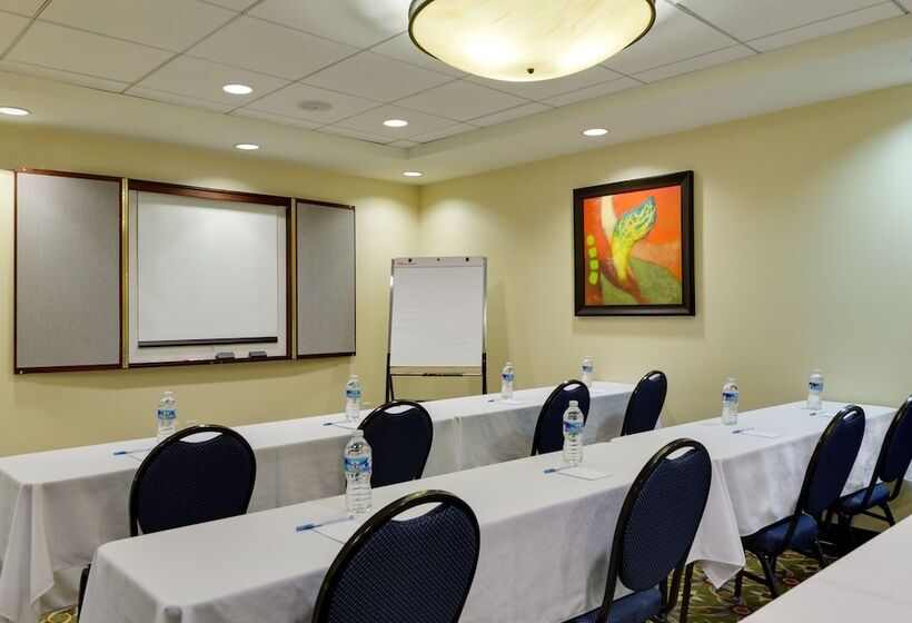 Отель Springhill Suites By Marriott Baltimore Downtown/inner Harbor