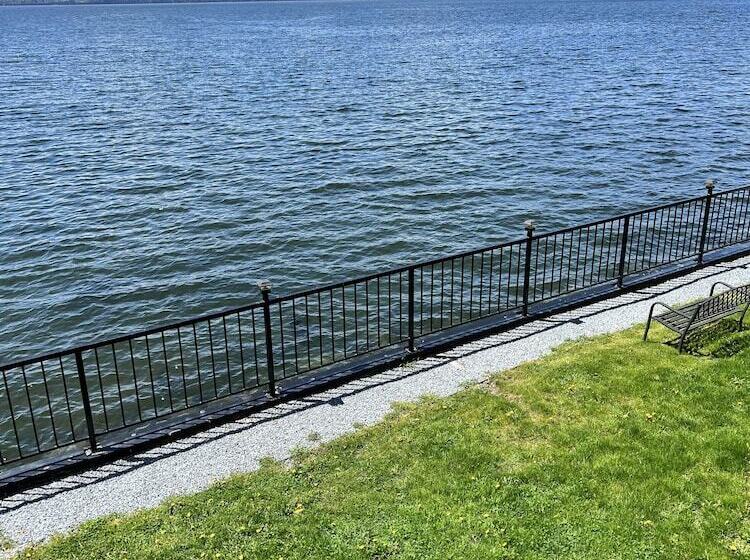 호텔 St Andrews Inn & Suites