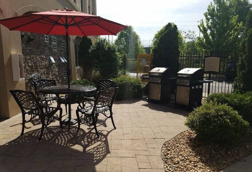 فندق Staybridge Suites Atlanta Airport