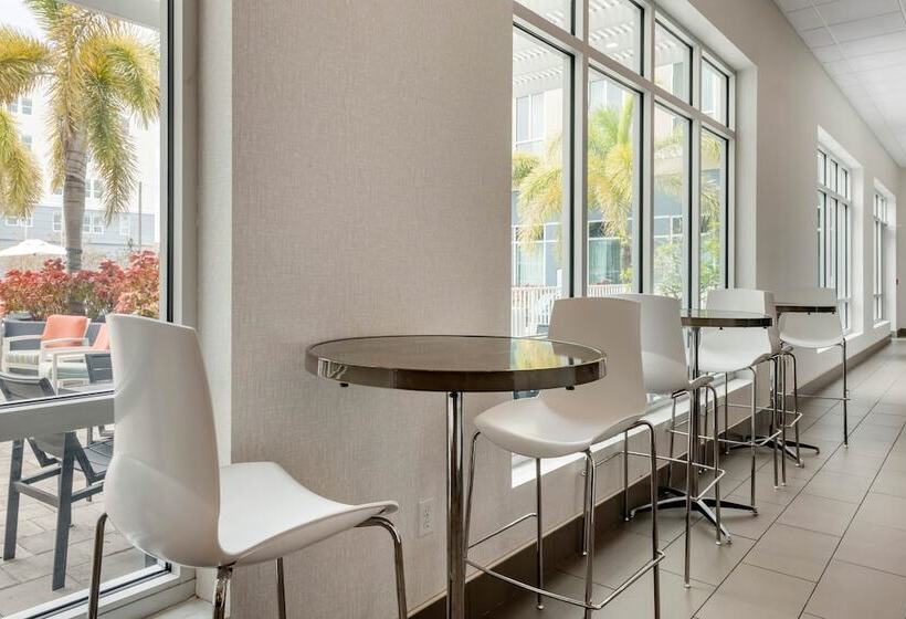 ホテル Staybridge Suites St. Petersburg Fl, An Ihg