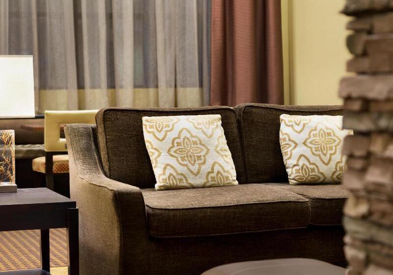 호텔 Staybridge Suites West Edmonton, An Ihg