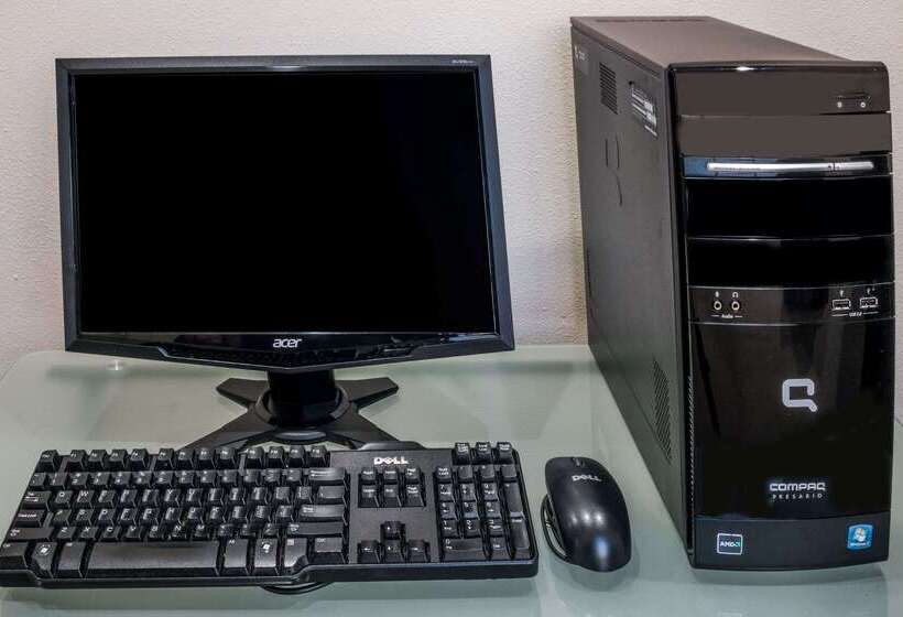 호텔 Super 8 By Wyndham Beaumont I 10 College St