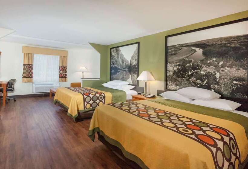 Отель Super 8 By Wyndham Beaumont I 10 College St