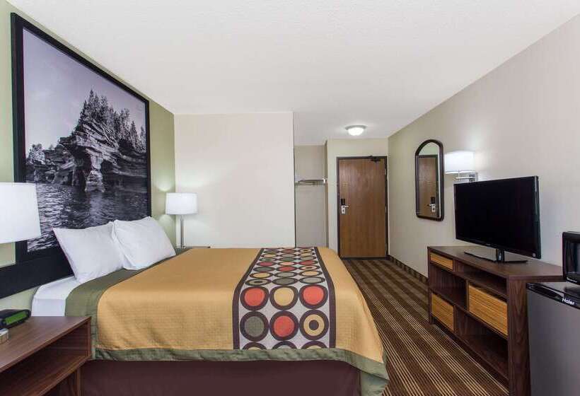 فندق Super 8 By Wyndham Eau Claire I94