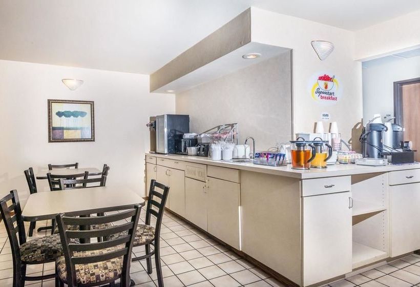 호텔 Super 8 By Wyndham Louisa