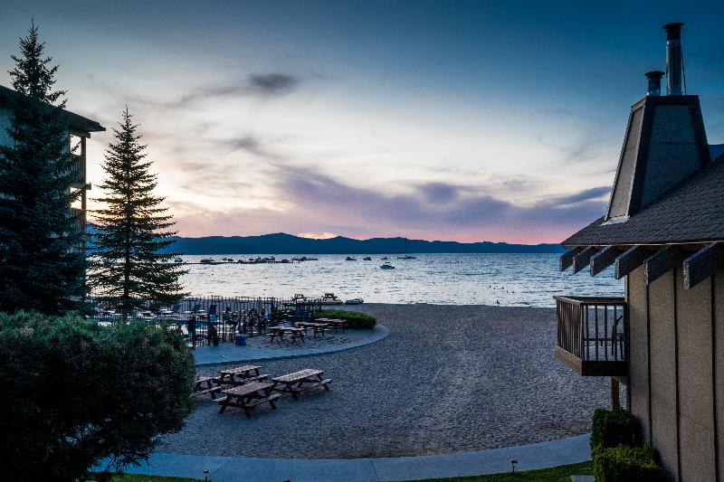 בית מלון כפרי Tahoe Lakeshore Lodge & Spa