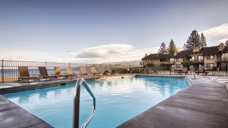 בית מלון כפרי Tahoe Lakeshore Lodge & Spa