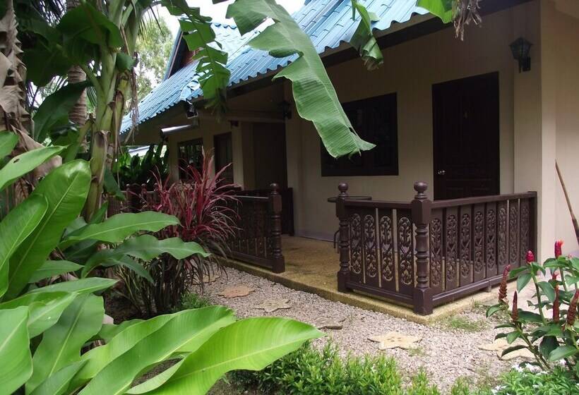 호텔 The Krabi Forest Homestay