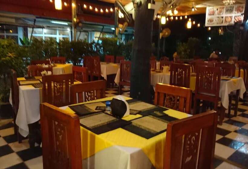 호텔 The Krabi Forest Homestay