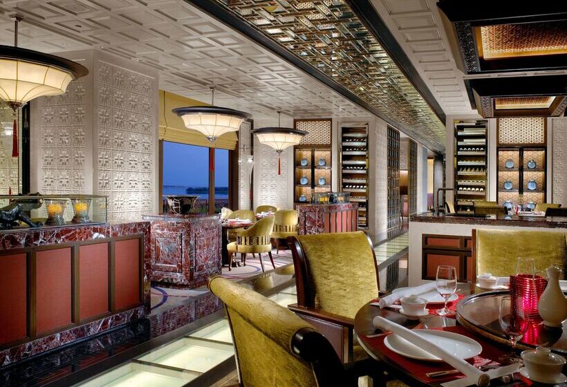 ホテル The Leela Palace Chennai