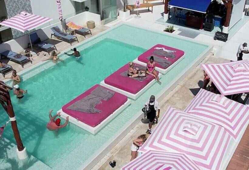 בית מלון כפרי The Palm