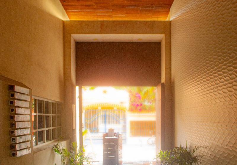 בית מלון כפרי The Palm