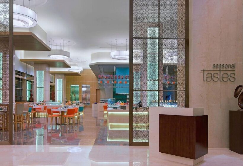 ホテル The Westin Chennai Velachery
