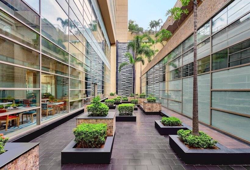 ホテル The Westin Chennai Velachery