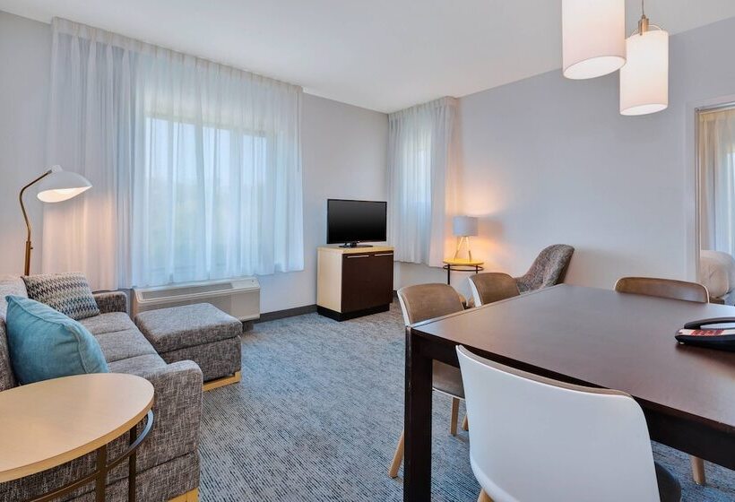 בית מלון כפרי Towneplace Suites By Marriott Nashville Airport