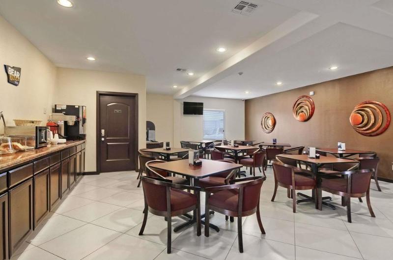 فندق Travelodge Pharr