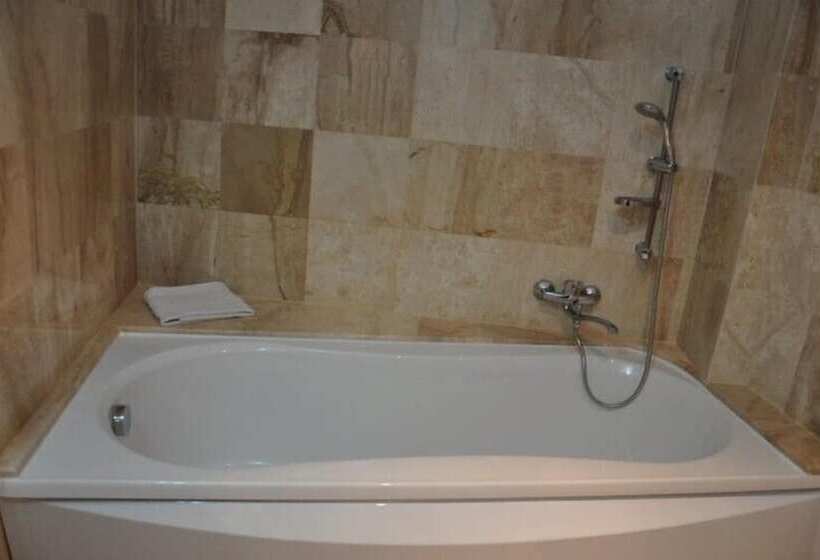 Отель Vigo Grand