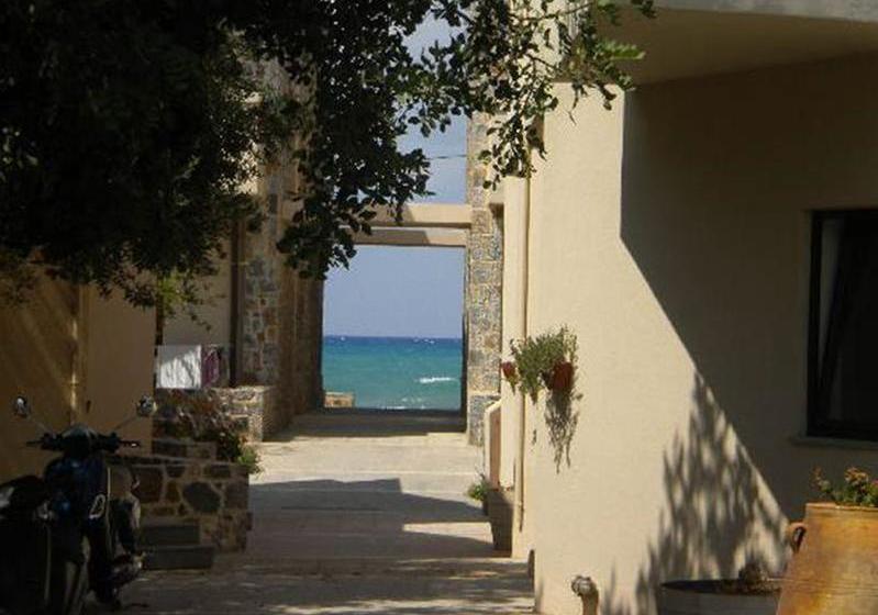 Kritzas Beach Bungalows & Suites