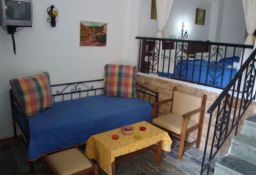 Maria Flora Apartments