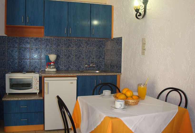 Maria Flora Apartments