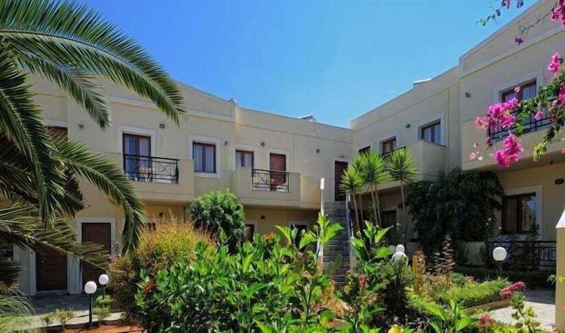 Maria Lambis Apartments