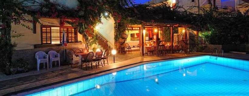 Maria Lambis Apartments