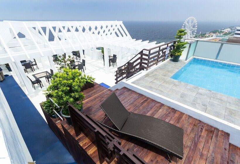 Microtel By Wyndham Mall Of Asia