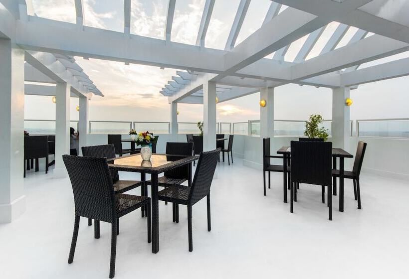 Microtel By Wyndham Mall Of Asia