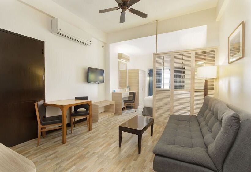 Microtel By Wyndham Mall Of Asia