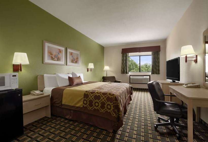 فندق على الطريق Days Inn By Wyndham Childress