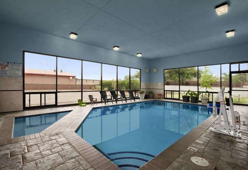 فندق على الطريق Days Inn By Wyndham Childress