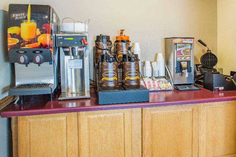 فندق على الطريق Super 8 By Wyndham Prairie Du Chien