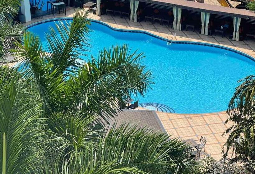 Oak Plaza Hotels East Airport