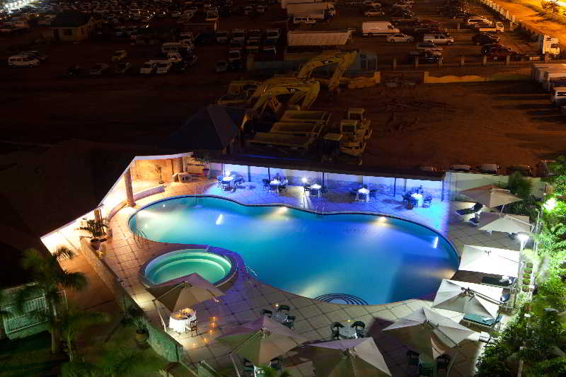 Oak Plaza Hotels East Airport