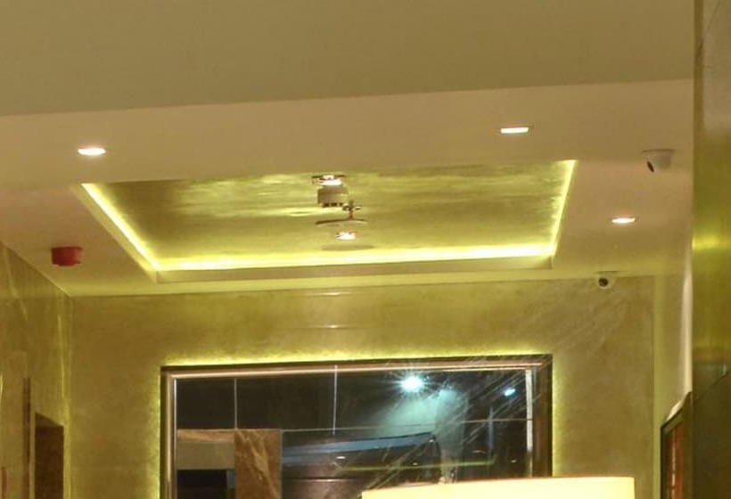 إقامة Residency Sarovar Portico