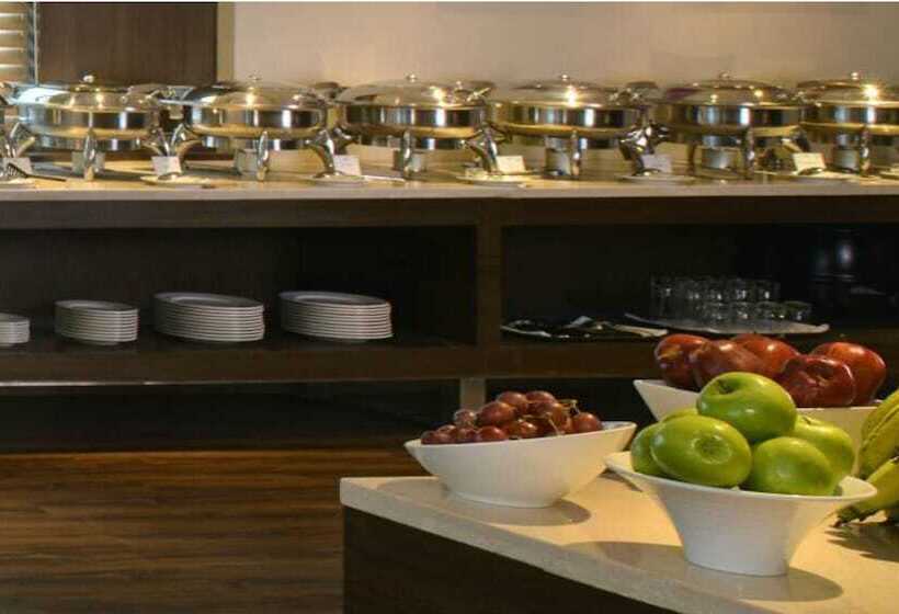 إقامة Residency Sarovar Portico