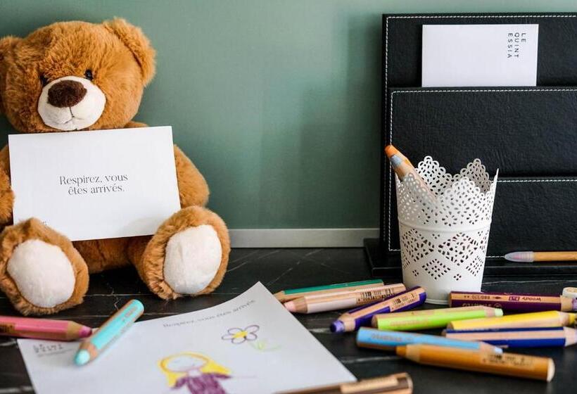 리조트 Quintessia